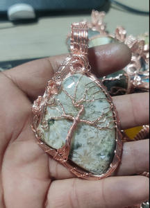 Impressionnant pendentif Coper en métal fait main Labradorite 30To35mm ensemble percé avec lunette ensemble pour bijoux de mode avec cadeau d'anniversaire - Product Image 5