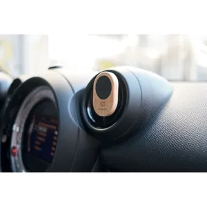 ELLAGAN Supporto Magnetico Personalizzato per Telefono in Bambù e Legno, Gadget Artigianale - Product Image 3
