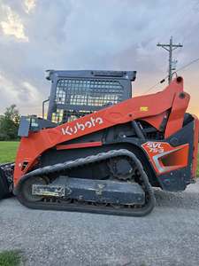 Kubota SVL75-3 Track Loader 74.3HP High Torque Compact Crawler Skid Steer Hydraulic Loader for Excavating Grading Farm Work - Product Image 5