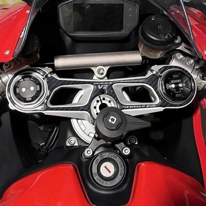 Adesivo 3D per Forcella e Sterzo Compatibile con Ducati Panigale V2 2021-2024, Adesivi per Moto - Product Image 1