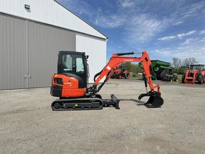 Mini-excavatrice Kubota KX033-4 à vendre - Product Image 2