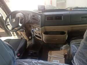 Nuevo Camión Ho Wo Hohan de 10 Ruedas 6x4, Cabeza Tractora con Transmisión Manual - Product Image 6