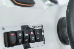 2025 REMUS 525SC Premium Bateau nautique de haute qualité - Product Image 6