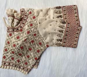 เสื้อเบลาส์สำเร็จรูปแบบดั้งเดิมของอินเดียสวมใส่สบายพร้อมสำหรับเจ้าสาวเสื้อผ้าสไตล์ชนเผ่าดีไซน์เนอร์ชุดสำหรับเจ้าสาว - Product Image 4