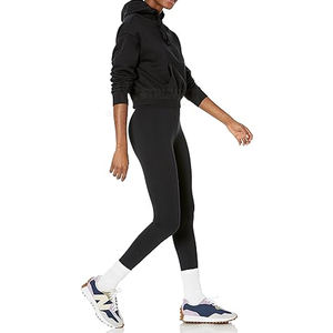 Vente en gros 2024 Haut court respirant pour femmes Sweat à capuche Hiver Vêtements d'entraînement courts avec col à capuche - Product Image 4