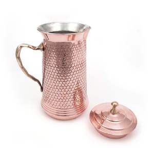 Pichet à eau en cuivre martelé Pichet à eau plaqué cuivre 2 litres Pichet verseur d'eau au design luxueux à vendre - Product Image 5