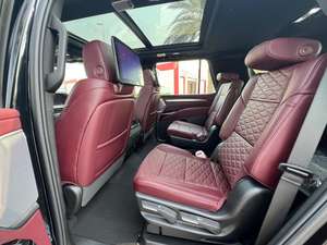 รถใหม่/มือสอง ปี 2025 CADILLAC ESCALADE STORT GCC BLACK EDITION เบาะหนัง หลังคาพาโนรามา ไฟหน้า LED ขาย - Product Image 2