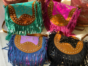 Bolso de mano de piel metálica estilo bohemio para mujer, bolsa de hombro de cuero con flecos cruzados, Color rosa - Product Image 5