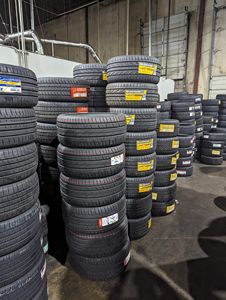 Neumáticos de Coche Usados de alta calidad de nuevo diseño a la venta y neumáticos de camión de Coche Usados nuevos a la venta, neumáticos de camión usados, neumáticos de camión a la venta - Product Image 5