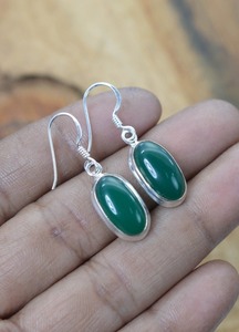 Boucles d'oreilles pendantes en argent sterling 925 avec onyx vert Style Boho Bijoux faits à la main en plaqué or pour femmes Cadeau de fête et de mariage - Product Image 5