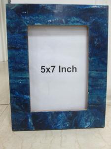 Cadre photo en bois et résine artisanal, forme rectangulaire, orientation horizontale, léger et durable pour la décoration de la maison - Product Image 2