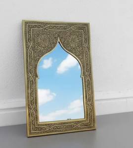 Espejo Marroquí de Latón Hecho a Mano, Elegante Decoración Ovalada para Pared - Product Image 4
