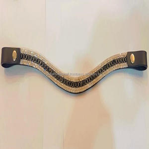 Banda para cejas de caballo de cuero negro hecha a mano en forma de onda de suministro al por mayor con cadena de diamante de cristales negros y transparentes de 5 filas de diseñador - Product Image 4