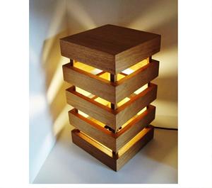 Lampe de table en bois et verre vintage faite à la main Vintage Mango Wood Suspension - Product Image 3