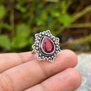 Anillo de rubí brillante Plata de Ley 925, joyería minimalista hecha a mano, piedras preciosas naturales, tamaño personalizado, regalo de aniversario para ella - Product Image 1