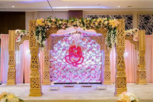 Mandap Dorado Cuadrado para Bodas a Bajo Precio, Mandap Dorado Mágico para Bodas en Venta, Decoración Única para Eventos de Boda, Pennsylvania - Product Image 2