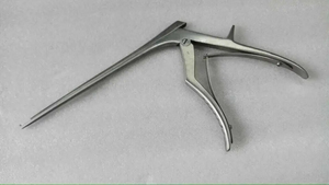 Pinza Kerrison para Laminectomía Espinal Ortopédica, Neuro 7x1mm, 90 Grados, Manual, Reutilizable, Autoclavable - Product Image 4