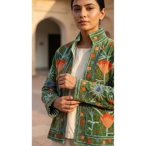 Chaqueta de Manga Larga de Terciopelo Bordada a Mano con Diseño de Melocotón de Bosque Otoñal, Estilo Prairie Chic Ecológico, Colección Gulbadan - Product Image 2