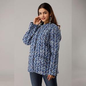 Veste matelassée en coton bleu avec décoration boutonnée, imperméable, respirante, tissée avec un motif de fleurs et de lignes sur le devant - Product Image 3