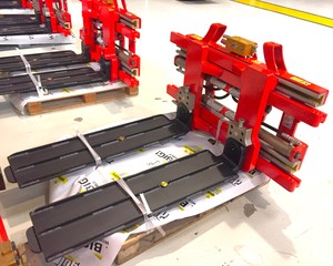 Attache de fourche rotative Wagger 2023, déplacement latéral standard, avec garantie d'un an, 520 kg pour la manipulation de diverses formes de charges - Product Image 5