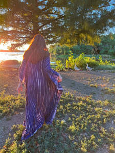 Venta al por mayor Tie Dye Kaftans Mujeres Mangas tres cuartos Escote en V Alto Estilo bohemio Ropa de playa Vestidos 6XL Gratis Disponible - Product Image 5