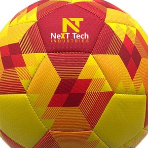 Tech Industries Ballon d'entraînement de football Matériau PU à des fins d'entraînement avec un design personnalisé et un logo personnalisé - Product Image 3