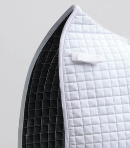 Selle anglaise respirante axée sur le confort, conçue avec des couches matelassées douces, structure durable, flux d'air amélioré, fiable - Product Image 2