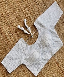 Prêt à porter femmes indiennes Designer broderie travail Blouses fête porter mariage Designer dernières dames porter Blouse vêtement - Product Image 3