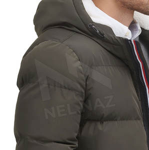 Chaqueta acolchada de invierno de manga larga con logotipo personalizado para hombre con cuello levantado último estilo de calle hecho con tela de lona - Product Image 5