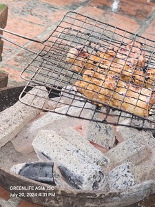 Briquetas de carbón de bambú carbonizado hechas a máquina, hechas a mano en Vietnam - Product Image 4
