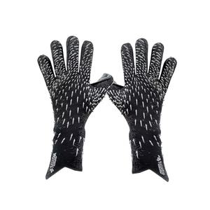 Gants professionnels Gaelic qui sont les plus exigeants gants de football avec un design imprimé, durables et respirants - Product Image 3