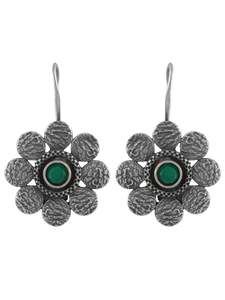 Pendientes de tuerca con patrón floral y geométrico de plata oxidada de alta calidad y alto grado más vendidos del proveedor indio directo para mujer - Product Image 2