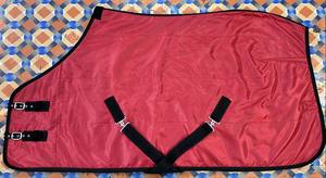 Manta Impermeable para Caballos de Doble Color, Ideal para Competición y Equitación, al Mejor Precio al por Mayor - Product Image 3