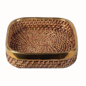 Plateau de service pour la maison, l'hôtel, le restaurant, le café, forme personnalisée, plateau de service en rotin avec bordure en métal plaqué or à bas prix - Product Image 1