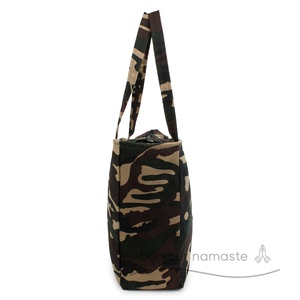 Borsa di lusso con motivo a ape in tela con motivo a tracolla con stampa mimetica | Perfetta per boutique alla moda - Product Image 4