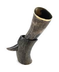 Cuerno para beber vikingo pulido hecho a mano de lujo Diseño animal Cuerno de buey natural con soporte y soporte de cuero de la India - Product Image 4