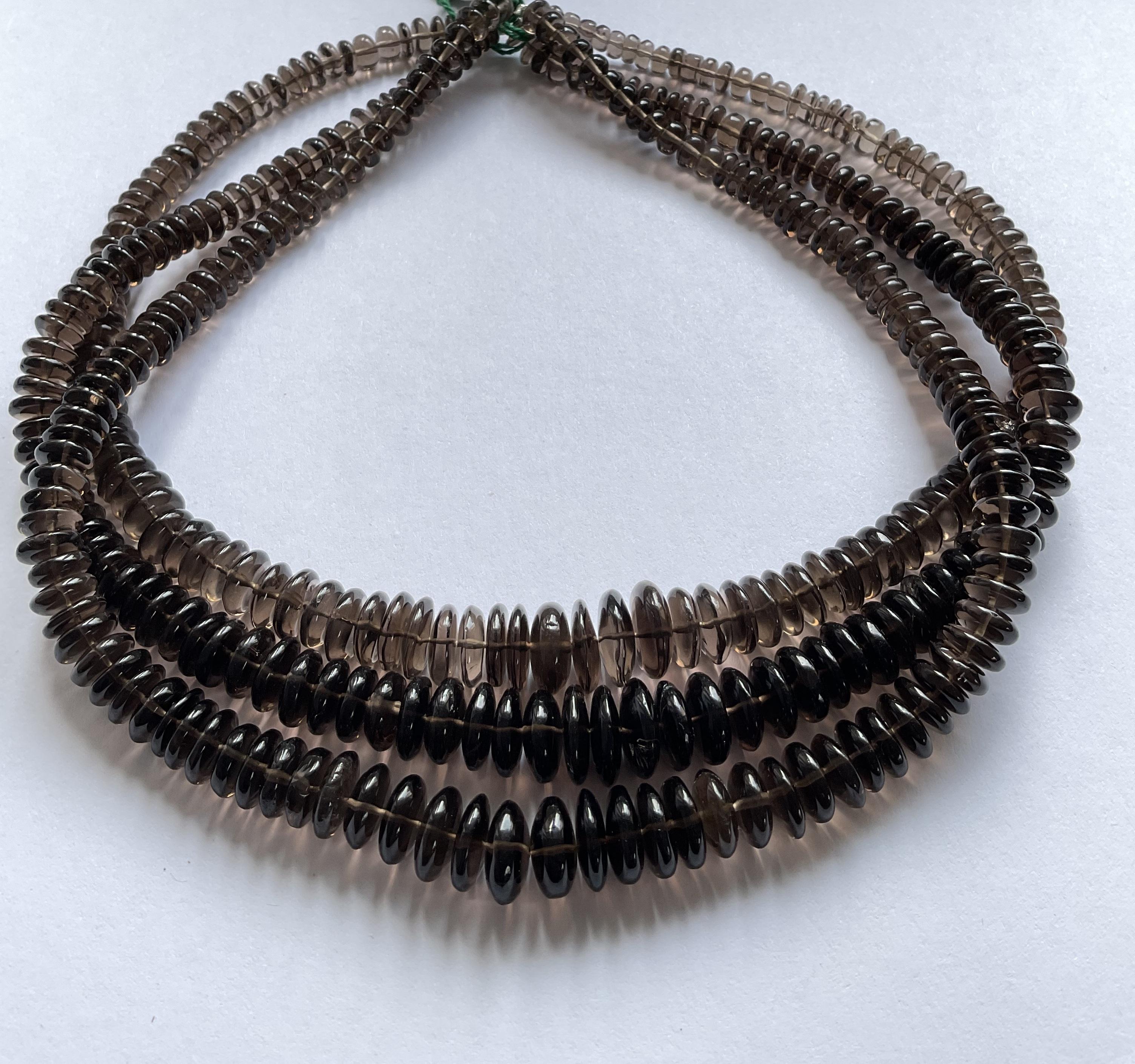 สีน้ำตาล