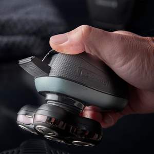 Rasoir Électrique Sans Fil Rechargeable pour Hommes avec 5 Têtes de Coupe Utilisation Humide/Sèche Nettoyage Facile Tondeuse Corporelle Étanche IPX7 - Product Image 6