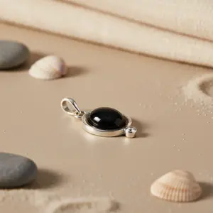Colgante de Plata 925 con Ónix Negro para Mujer, Joyería Religiosa con Piedras Preciosas en Oro Rosa, Corte Esmeralda, Bañado en Rodio y Platino - Product Image 2