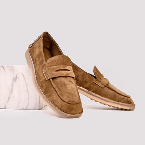 Chaussures décontractées légères avec semelle absorbant la transpiration et structure flexible, chaussures de tous les jours pour hommes, chaussures en cuir - Product Image 1