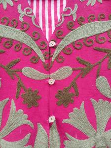 Suzani bordado negro corto Suzani chaqueta clásica bata Suzani Chaleco de algodón chaqueta hecha a mano, ropa de mujer, regalo - Product Image 4