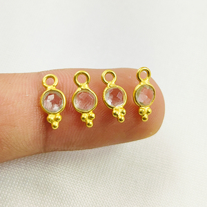 Quartz clair pierres précieuses 4mm forme ronde pendentif avec lunette fantaisie or Vermeil rhodié placage minuscule charme bijoux fins accessoire - Product Image 3