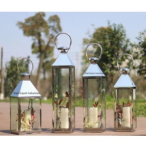 Linternas de vela de cristal transparente de Metal de aspecto tradicional, juegos de faroles colgantes decorativos para el hogar y el jardín con acabado plateado - Product Image 1