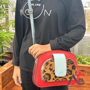 Nouveaux cheveux sur imprimé Animal sac à rabat en cuir coloré sac à main en cuir recyclé sac à bandoulière fait à la main sac à bandoulière pour femmes - Product Image 1