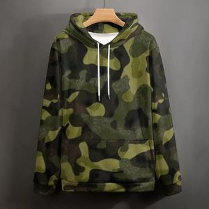 Sudadera con capucha de camuflaje digital informal de gran tamaño para hombre, Sudadera con capucha de otoño antiestática de lana transpirable - Product Image 3