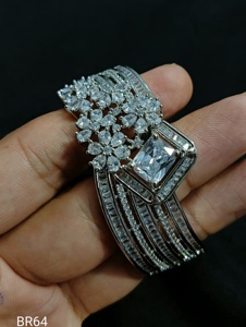 AMERICAN DIAMOND CUBIC ZIRCON ESTILO CLÁSICO Y PULSERAS DE DIAMANTES ARTIFICADOS Y CHAPADO EN PLATA PARA MUJER REGALO DE JOYERÍA DE BODA - Product Image 3