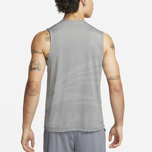 Gilet de sport en coton 230 GSM pour homme, débardeur uni sans manches avec logo personnalisé pour musculation et fitness, personnalisable - Product Image 2