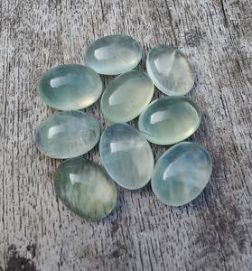 100% naturel attrayant vert naturel Prehnite pierres précieuses véritables en vrac pour la fabrication de bijoux faits à la main utilisation à des prix bon marché OEM en vrac - Product Image 1