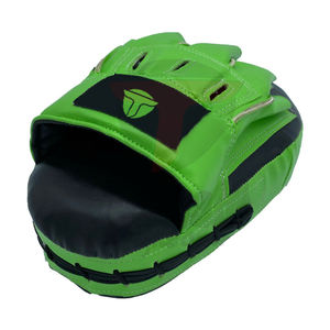 Coussinets de frappe d'arts martiaux en cuir PU incurvé, léger et durable, fabriqués sur mesure, confortables, TAKESHI FIGHT GEAR TFG-1107 - Product Image 1