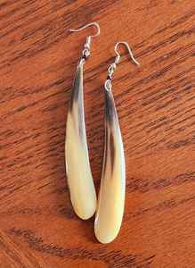 Boucles d'oreilles élégantes en corne de résine-Style unique de haute qualité pour femmes et filles par l'artisanat croissant - Product Image 3